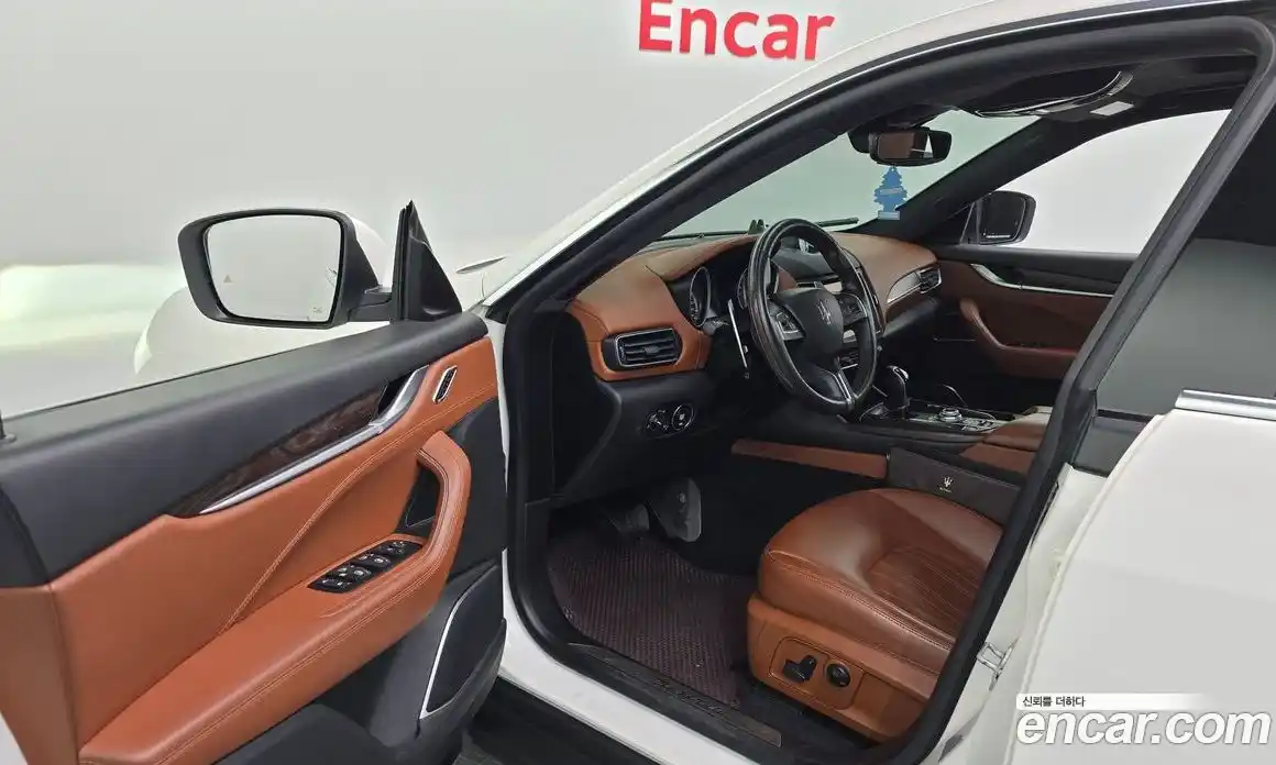 Maserati Levante 2016 3.0 гидро в Москве № 304558, фото 10