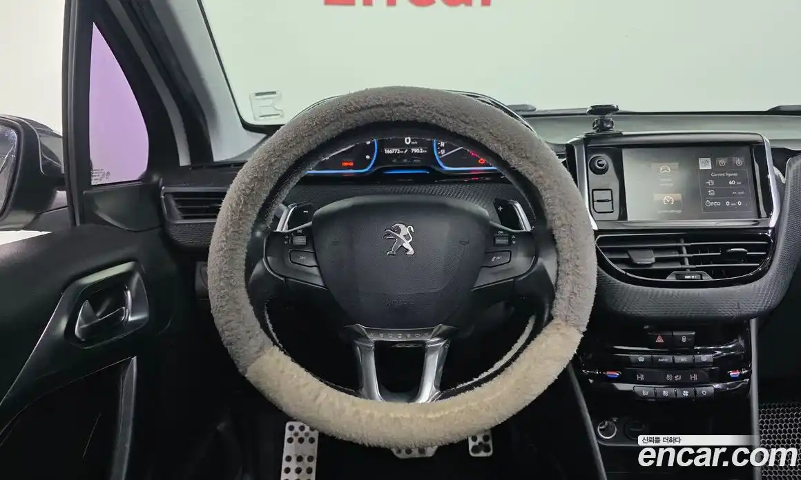 Peugeot 2008 2015 1.6 гидро в Москве № 314055, фото 13