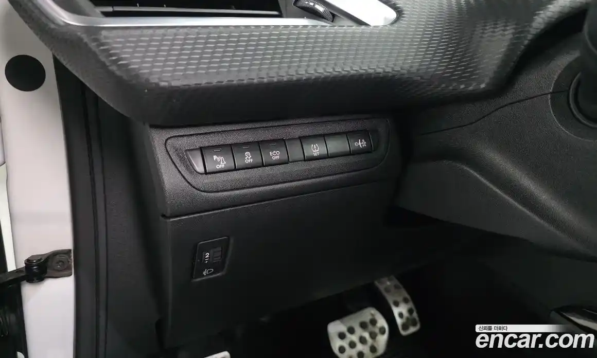 Peugeot 2008 2015 1.6 гидро в Москве № 314055, фото 17