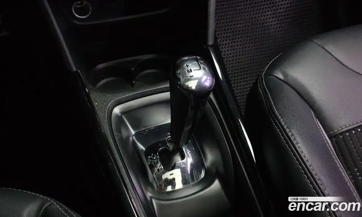 Peugeot 2008 2015 1.6 гидро в Москве № 314055, фото 9