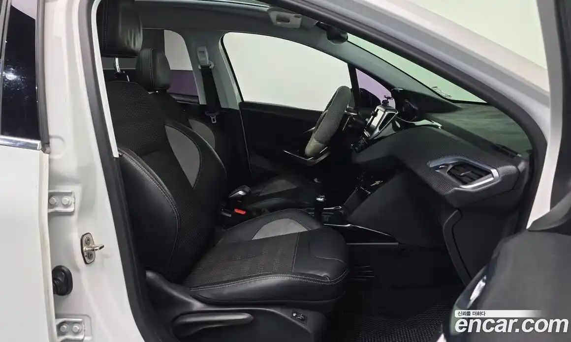 Peugeot 2008 2015 1.6 гидро в Москве № 314055, фото 10