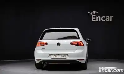 Volkswagen Golf 2015 2.0 гидро в Москве № 317955, миниатюра 4