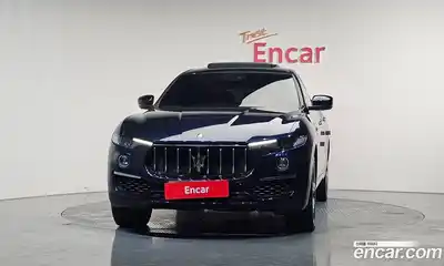 Maserati Levante 2019 3.0 гидро в Москве № 331100, миниатюра 3