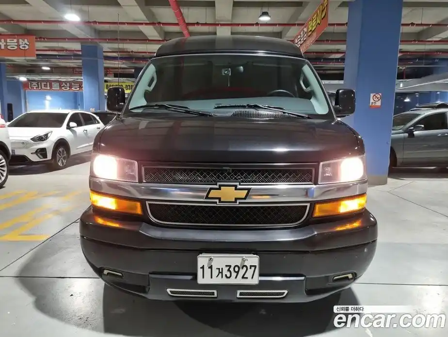 Chevrolet Express Van 2018 6.0 гидро в Москве № 363754, фото 3