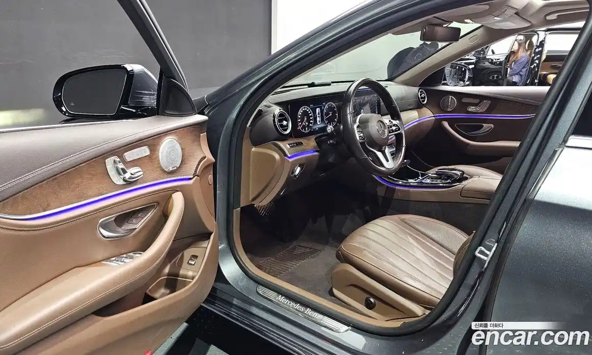 Mercedes-Benz E-Class 2020 2.0 гидро, фото 11