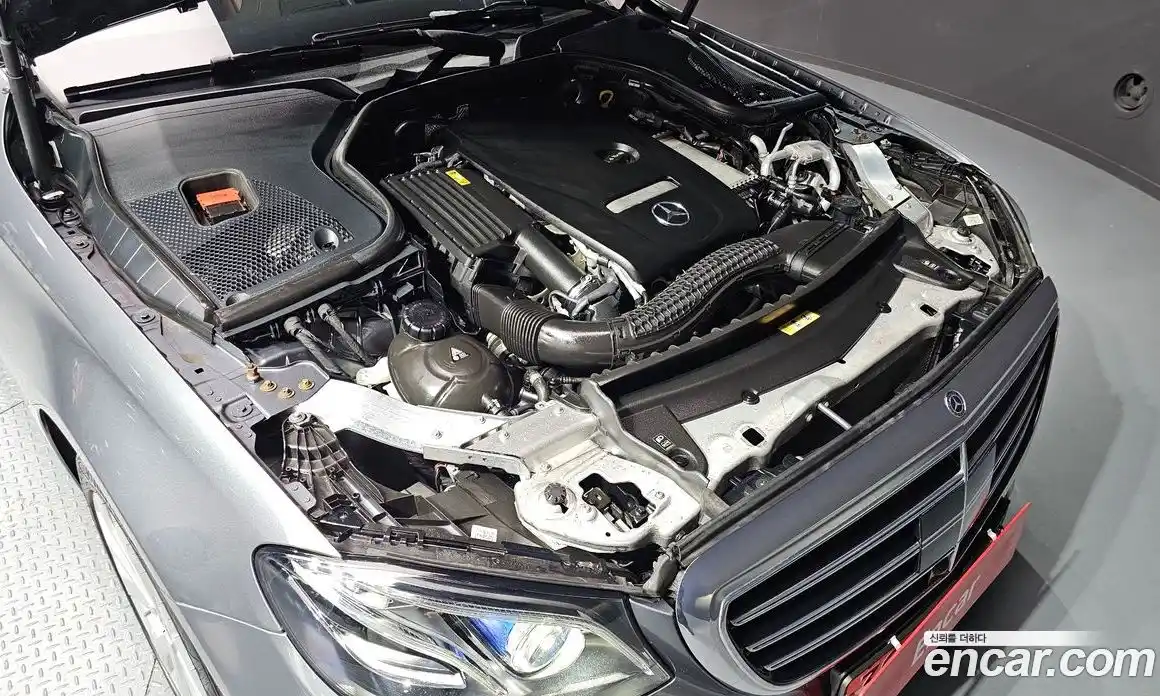Mercedes-Benz E-Class 2020 2.0 гидро, фото 6