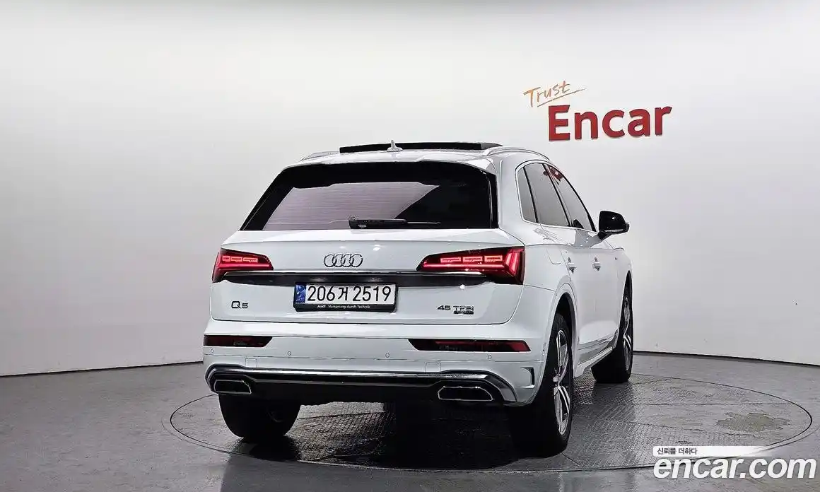 Audi Q5 2023 2.0 гидро в Москве № 372765, фото 4