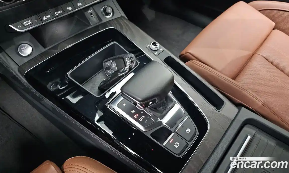 Audi Q5 2023 2.0 гидро в Москве № 372765, фото 9