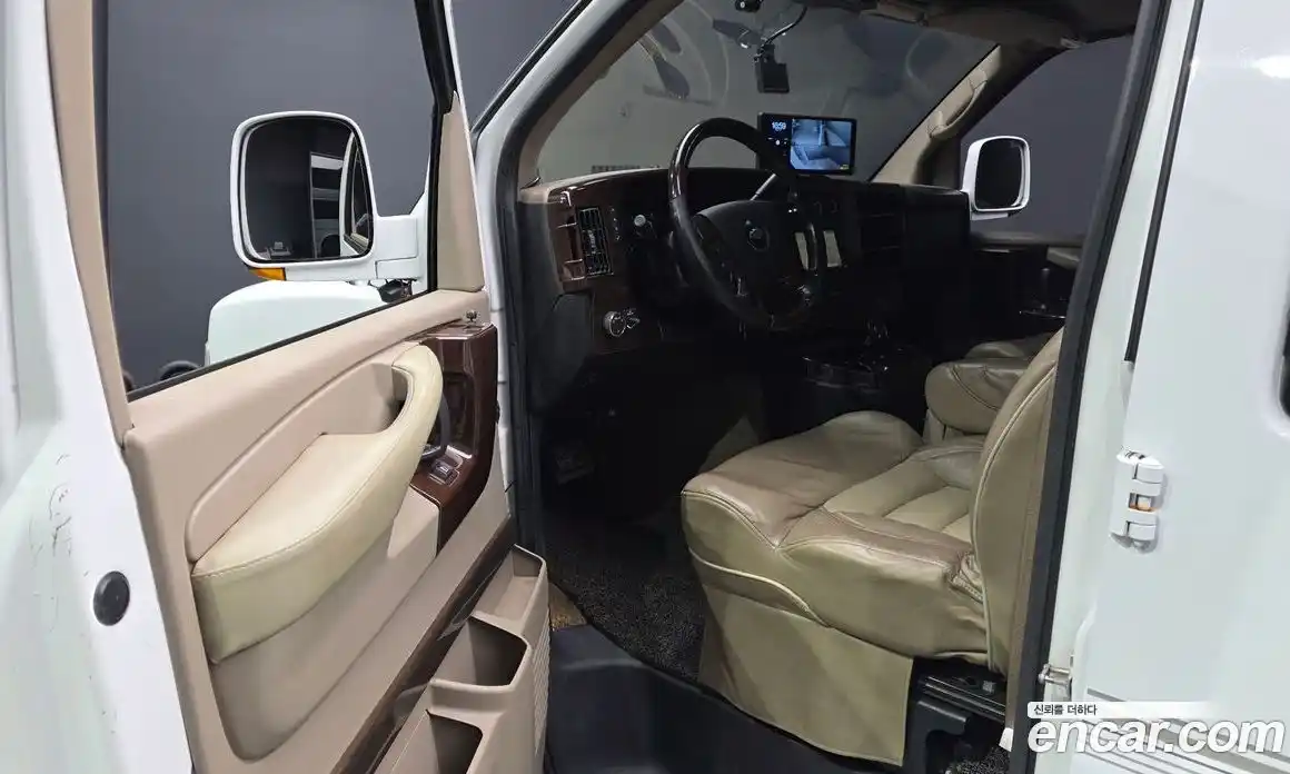 Chevrolet Express Van 2010 5.3 гидро в Москве № 403996, фото 10