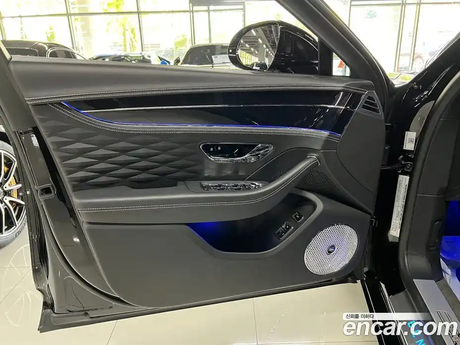 Bentley Flying Spur 2020 6.0 гидро в Москве № 409049, фото 16