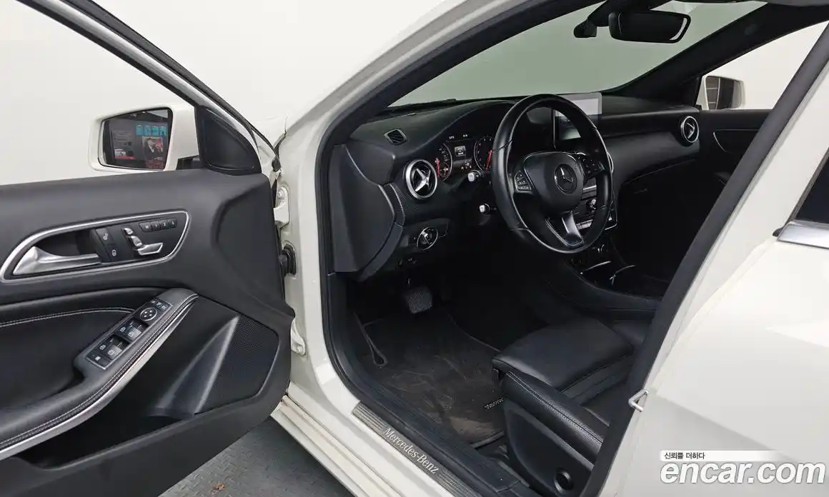 Mercedes-Benz A-Class 2016 1.6 гидро в Москве № 412678, фото 10