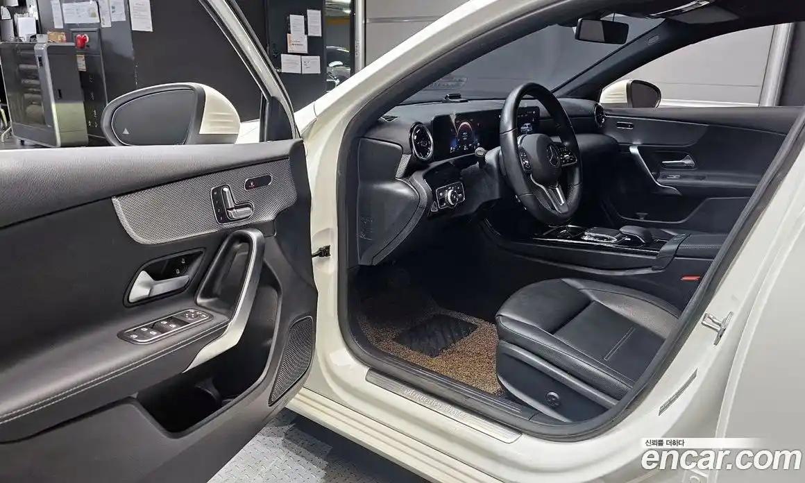 Mercedes-Benz A-Class 2020 2.0 гидро в Москве № 413027, фото 11