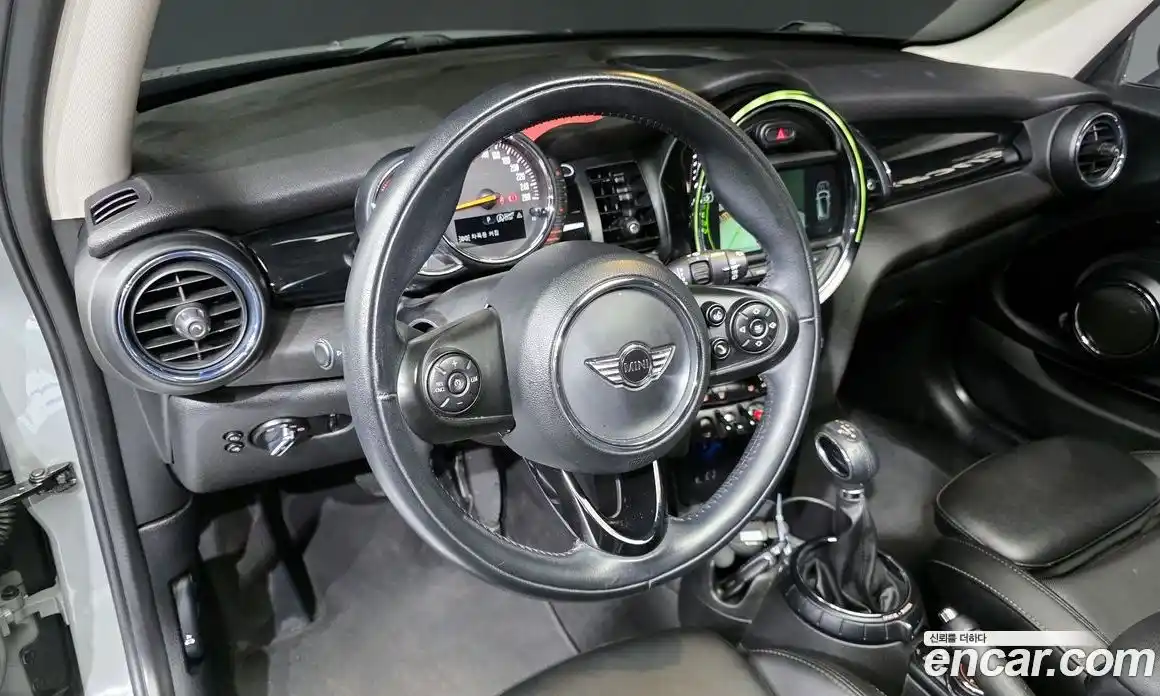Mini Cooper 2017 1.5 гидро в Москве № 432116, фото 13