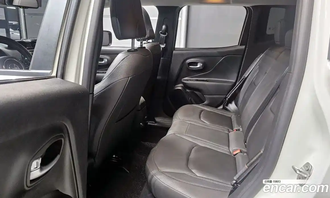 Jeep Renegade 2021 2.4 гидро в Москве № 432677, фото 13