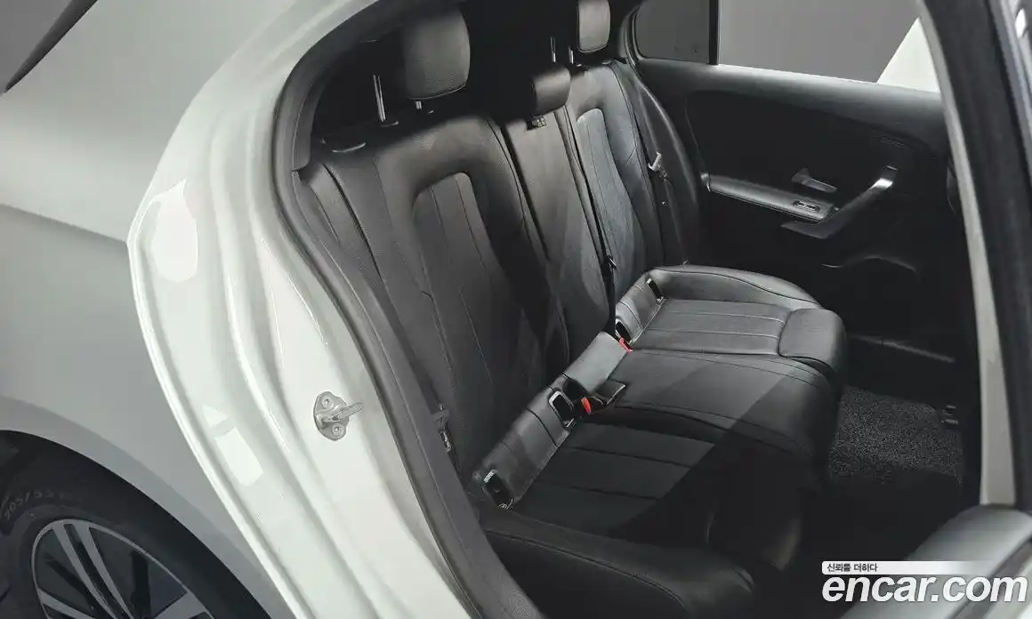 Mercedes-Benz A-Class 2021 2.0 гидро в Москве № 494872, фото 12