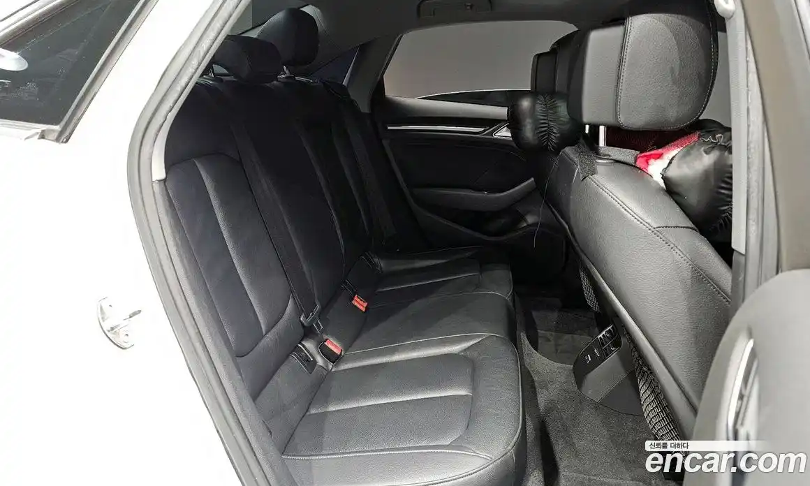 Audi A3 2018 2.0 гидро в Москве № 496969, фото 11