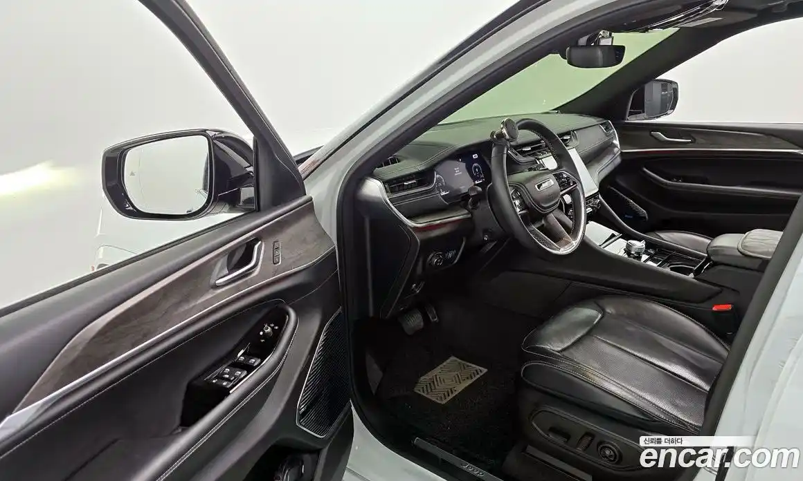 Jeep Cherokee 2021 3.6 гидро в Москве № 534723, фото 10
