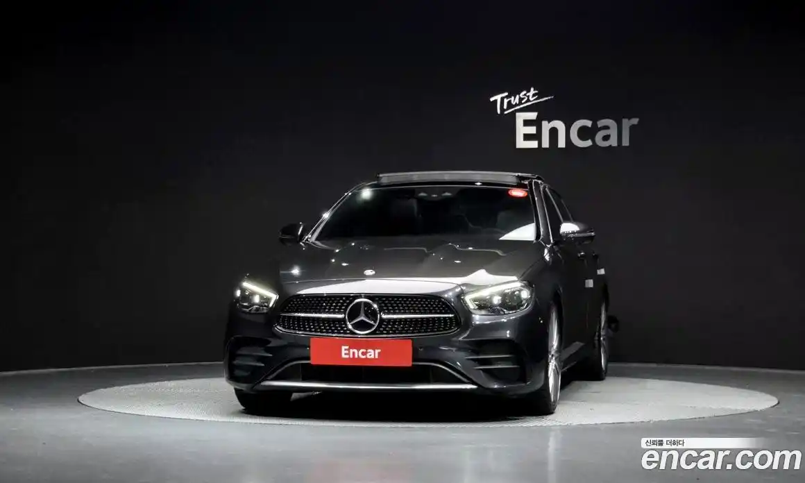 Mercedes-Benz E-Class 2022 2.0 гидро, фото 3