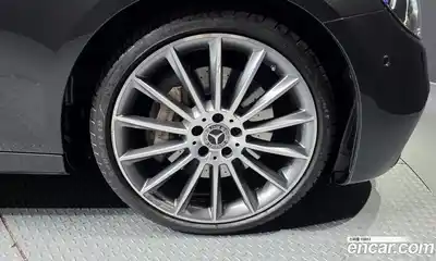 Mercedes-Benz E-Class 2022 2.0 гидро, миниатюра 5