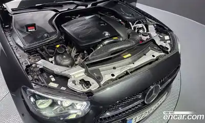 Mercedes-Benz E-Class 2022 2.0 гидро, миниатюра 6
