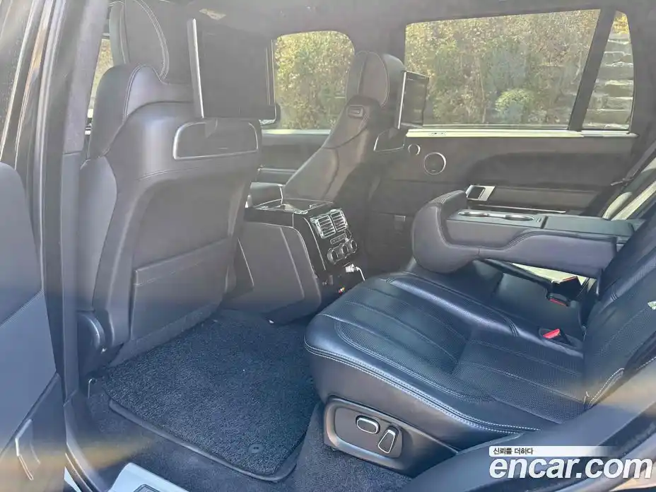 Land Rover Range-Rover 2015 4.4 гидро в Москве № 594972, фото 14