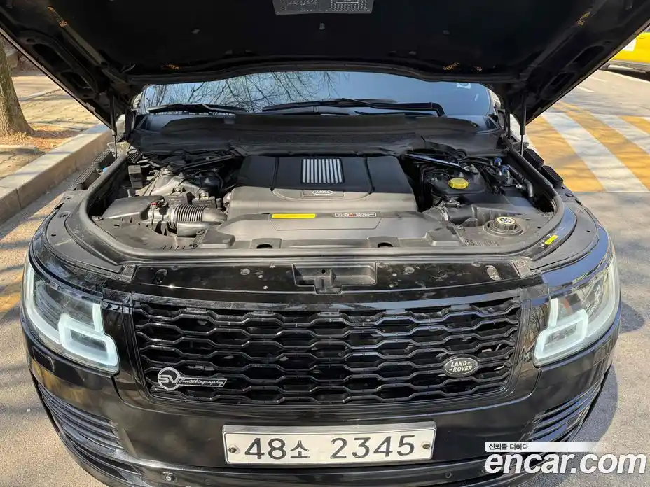 Land Rover Range-Rover 2015 4.4 гидро в Москве № 594972, фото 17