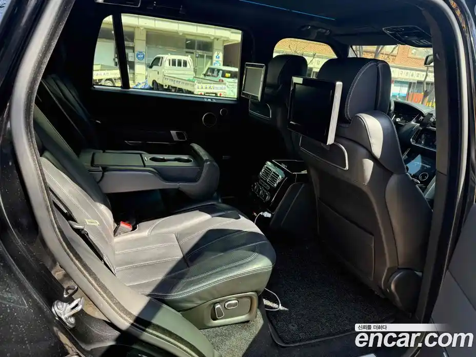Land Rover Range-Rover 2015 4.4 гидро в Москве № 594972, фото 9