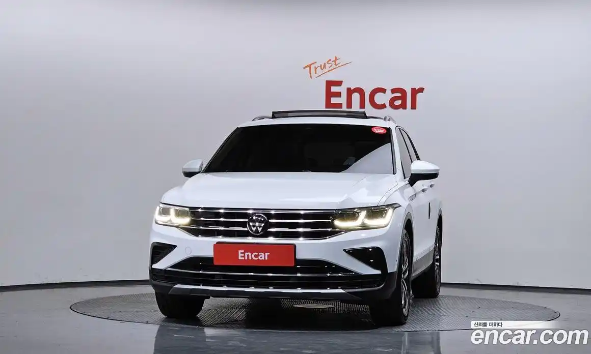 Volkswagen Tiguan 2022 2.0 гидро в Москве № 629040, фото 3