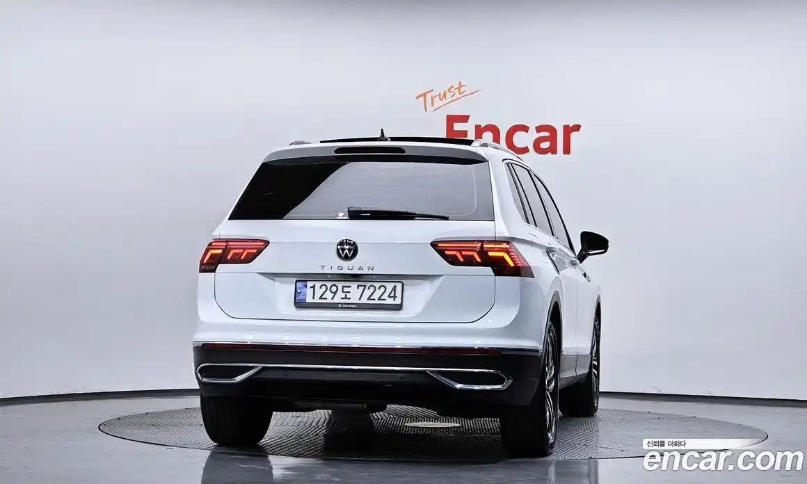 Volkswagen Tiguan 2022 2.0 гидро в Москве № 629040, фото 4