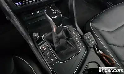 Volkswagen Tiguan 2022 2.0 гидро в Москве № 629040, миниатюра 9