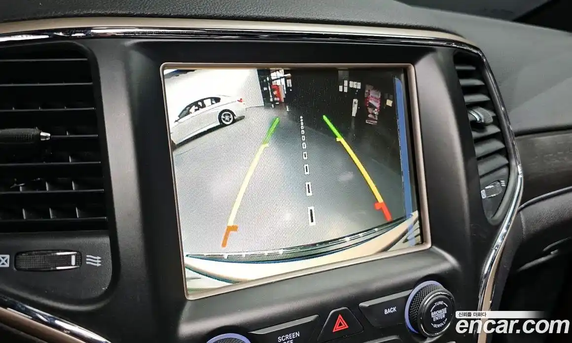 Jeep Cherokee 2015 3.6 гидро в Москве № 725327, фото 15