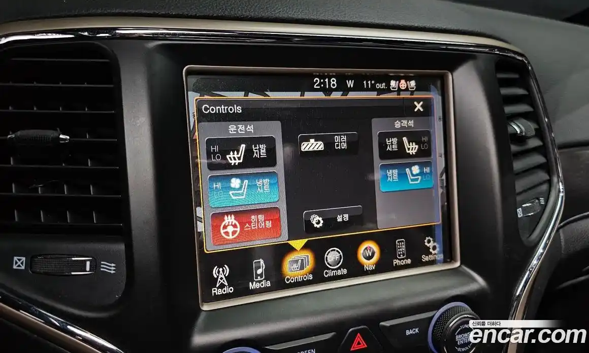 Jeep Cherokee 2015 3.6 гидро в Москве № 725327, фото 16