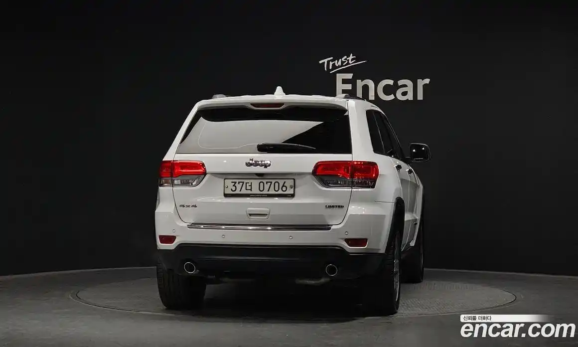 Jeep Cherokee 2015 3.6 гидро в Москве № 725327, фото 4