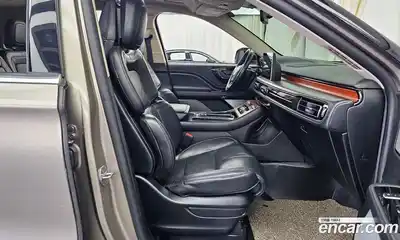 Lincoln Aviator 2019 3.0 гидро в Москве № 749272, миниатюра 11