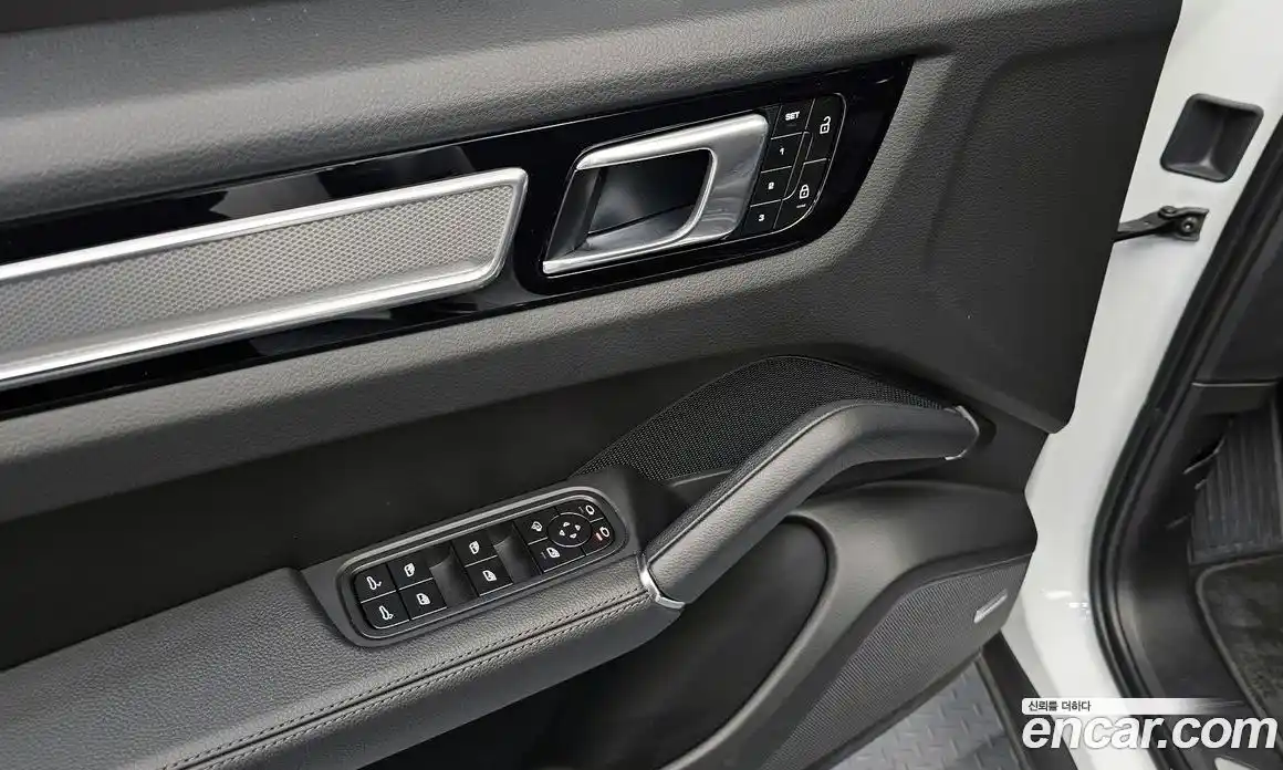 Porsche Cayenne 2023 3.0 гидро в Москве № 765519, фото 20