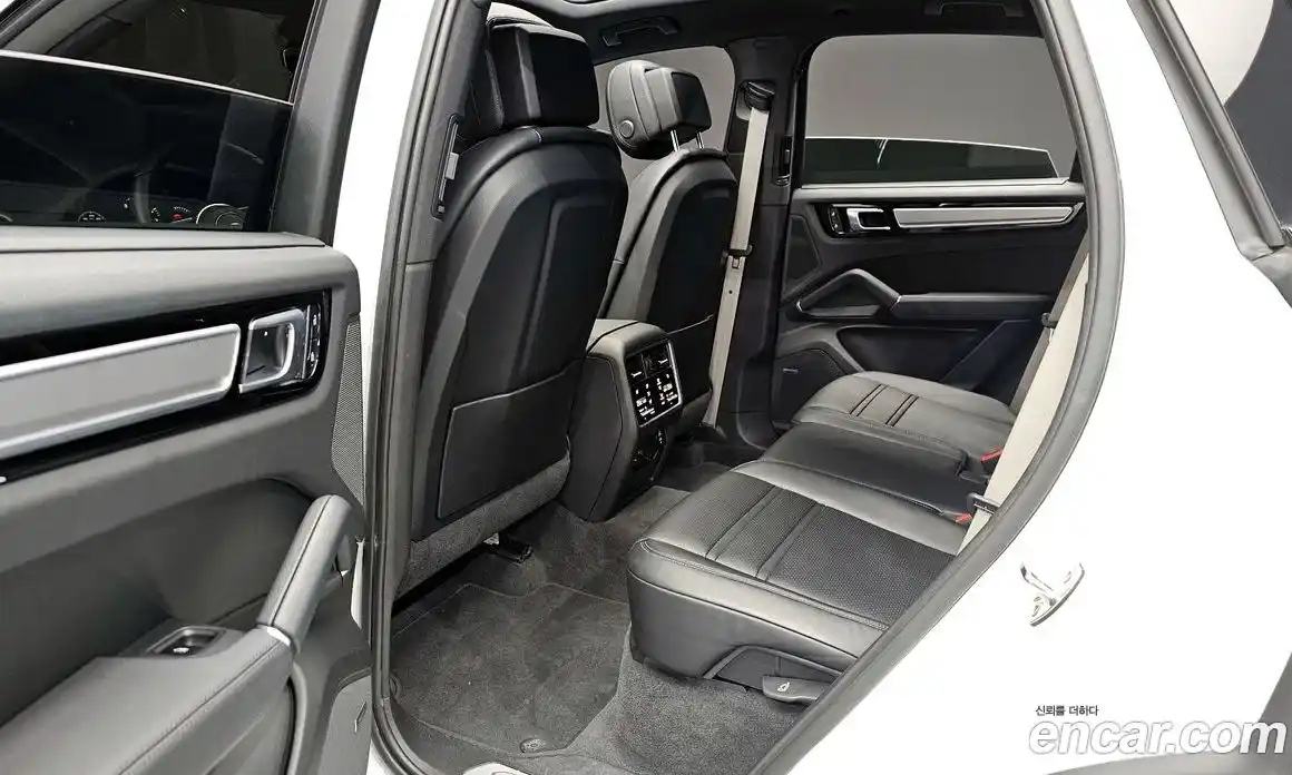 Porsche Cayenne 2023 3.0 гидро в Москве № 765519, фото 10