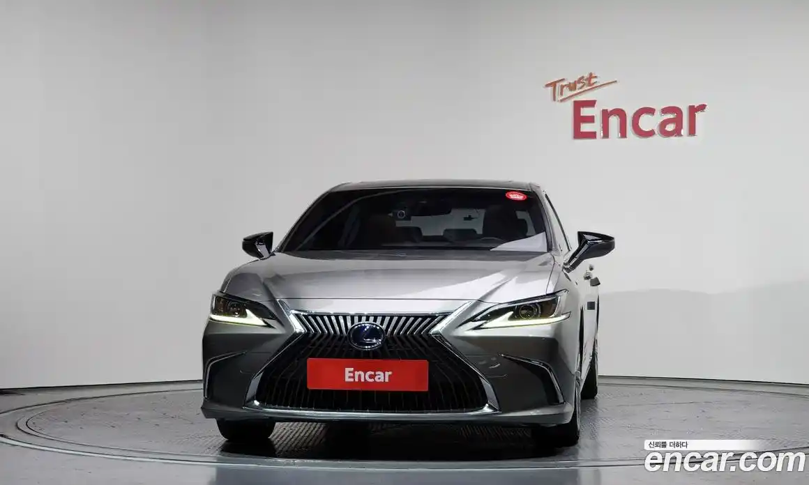 Lexus ES 2018 2.5 гидро в Москве № 766898, фото 3
