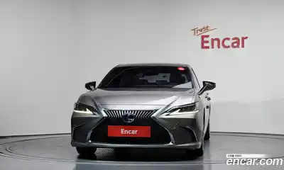 Lexus ES 2018 2.5 гидро в Москве № 766898, миниатюра 3