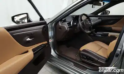 Lexus ES 2018 2.5 гидро в Москве № 766898, миниатюра 10
