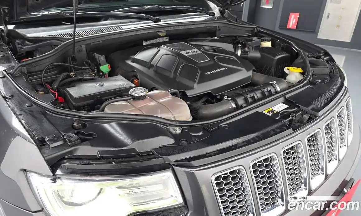 Jeep Cherokee 2015 3.0 гидро в Москве № 826648, фото 6
