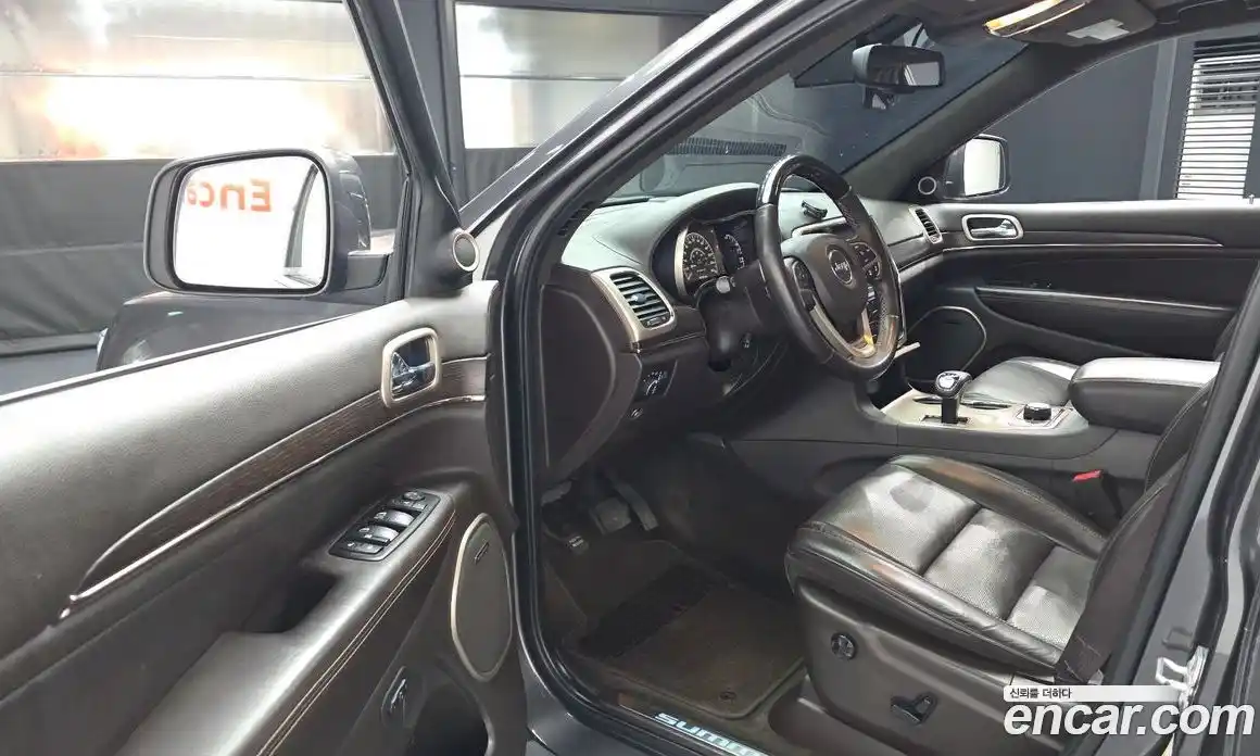 Jeep Cherokee 2015 3.0 гидро в Москве № 826648, фото 10