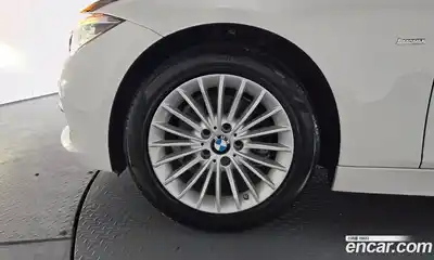 BMW 3-Series 2017 2.0 гидро в Москве № 858693, миниатюра 4