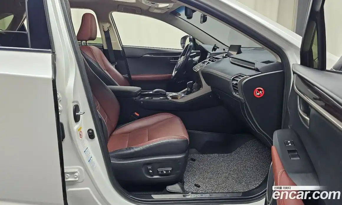 Lexus NX 2015 2.5 гидро в Москве № 862057, фото 11