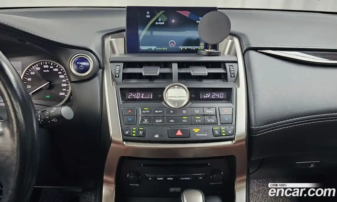 Lexus NX 2015 2.5 гидро в Москве № 862057, фото 16