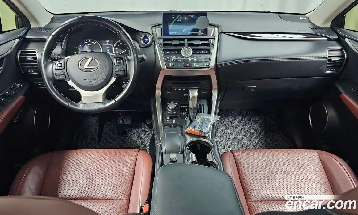 Lexus NX 2015 2.5 гидро в Москве № 862057, фото 7
