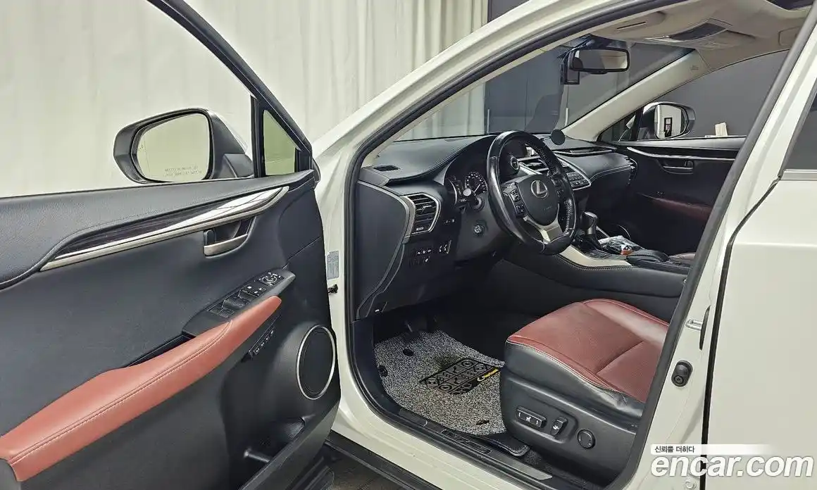 Lexus NX 2015 2.5 гидро в Москве № 862057, фото 10