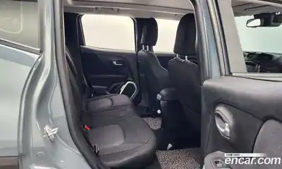 Jeep Renegade 2018 2.4 гидро в Москве № 862822, миниатюра 12