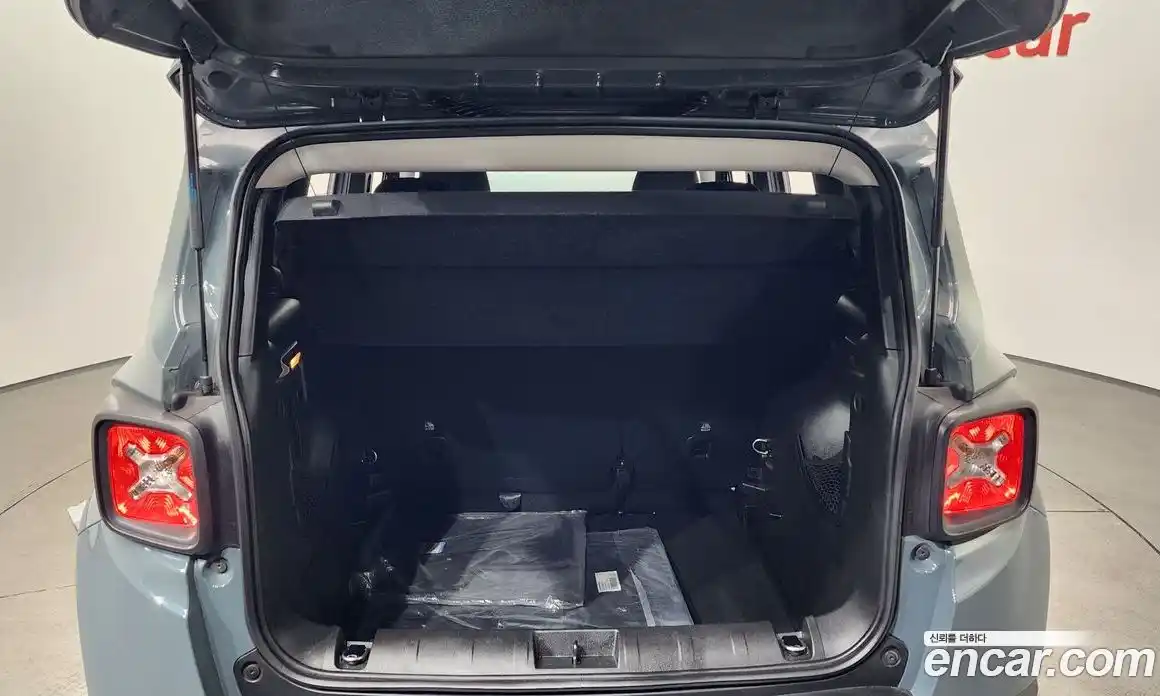Jeep Renegade 2018 2.4 гидро в Москве № 862822, фото 20