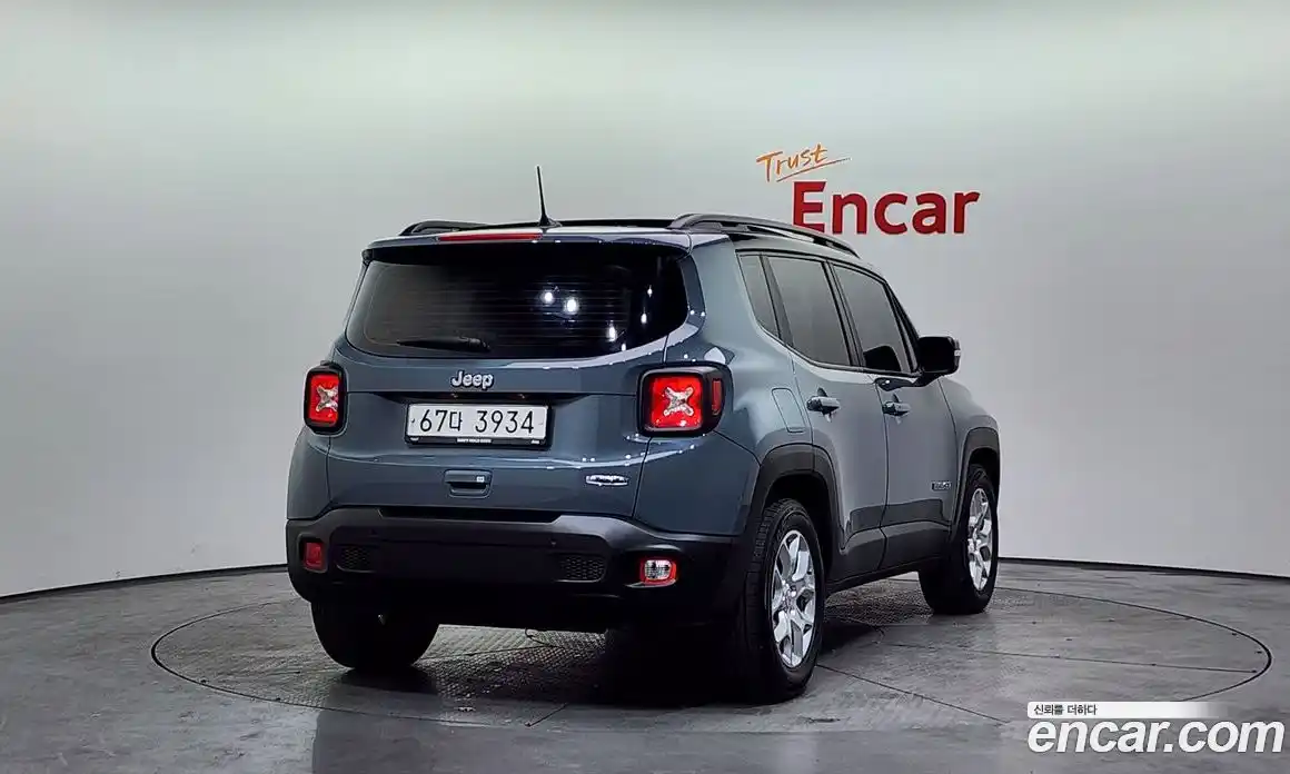 Jeep Renegade 2018 2.4 гидро в Москве № 862822, фото 4