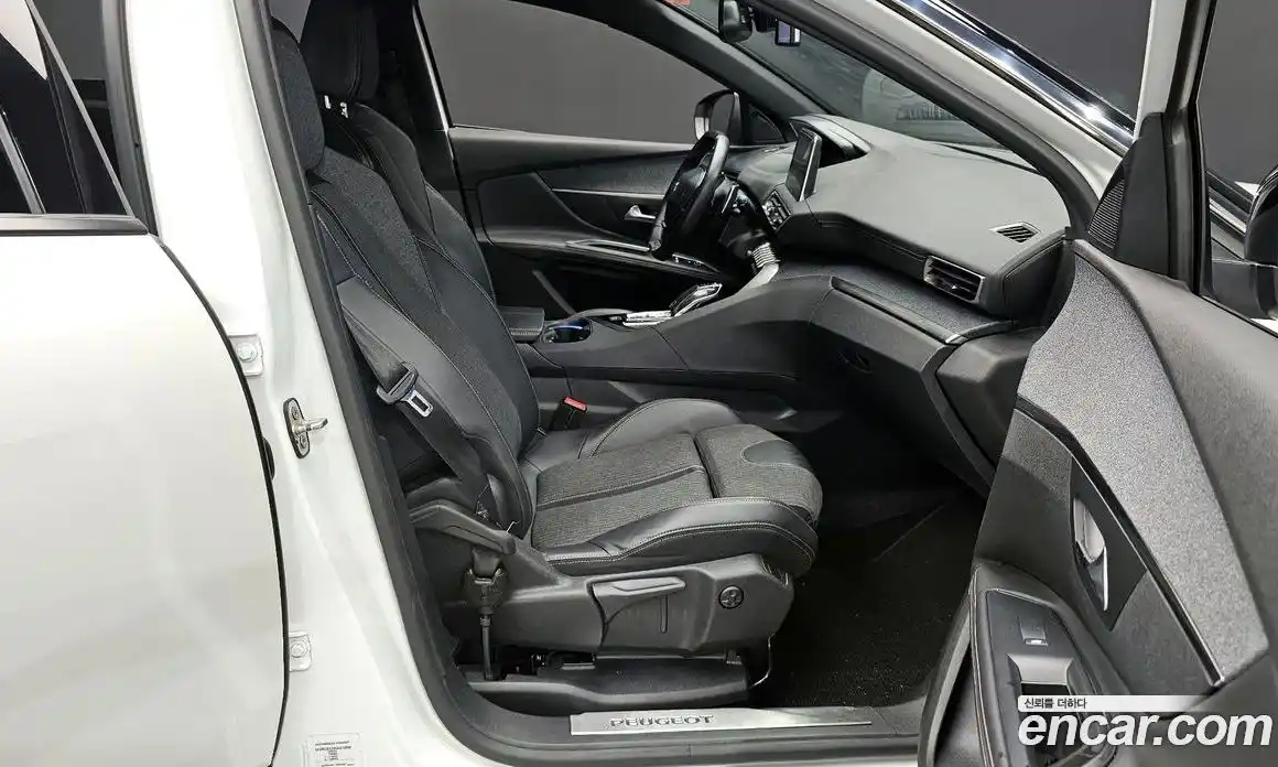 Peugeot 5008 2018 1.6 гидро в Москве № 897411, фото 11